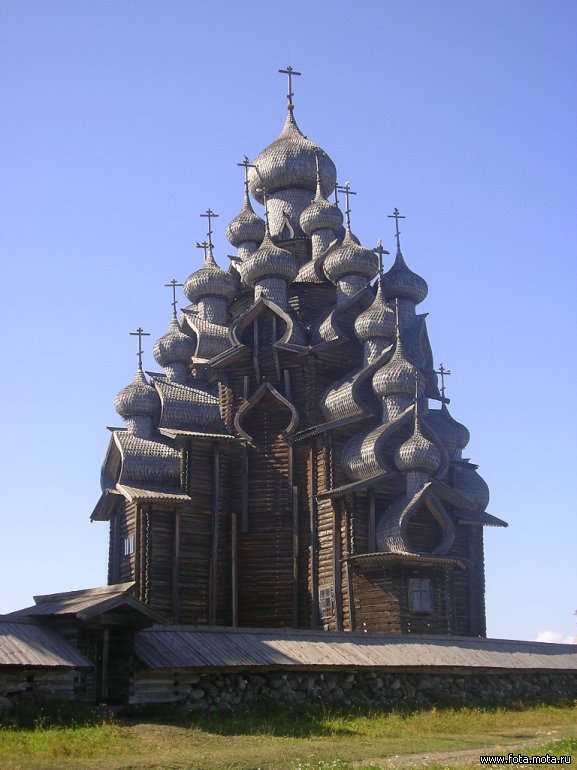 Церкви.