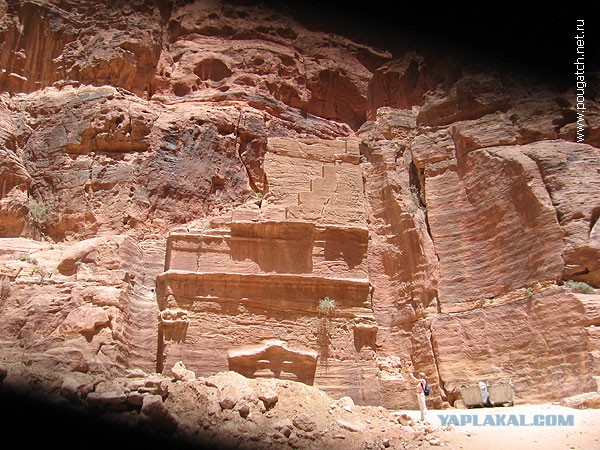 Иордания. Петра. Эль-Хазне. Новодел после приличного потопа