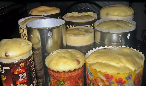 Девушка нашла в одном из магазинов отдельно продающуюся верхушку кулича