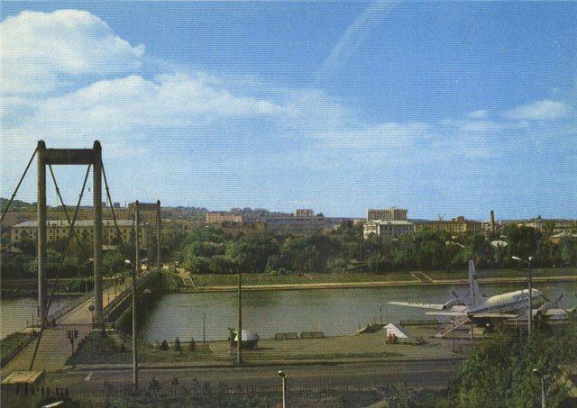 Дарите детям самолёты!