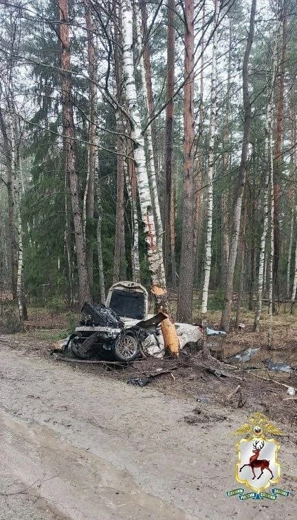Это Лексус после аварии, жаль нет видео момента.