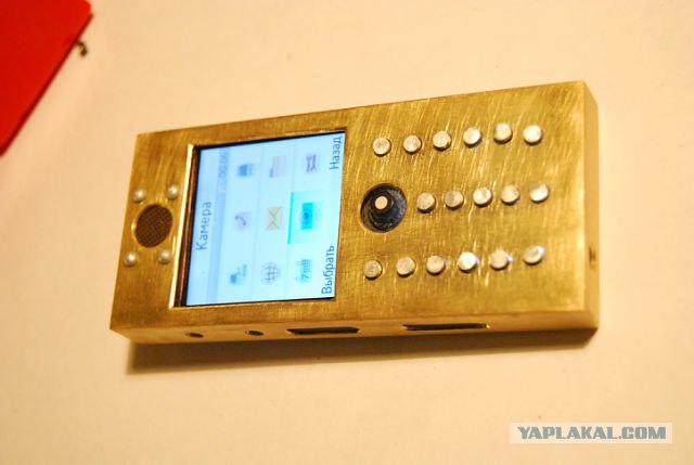 Нашел мобилку - решил обновить корпус