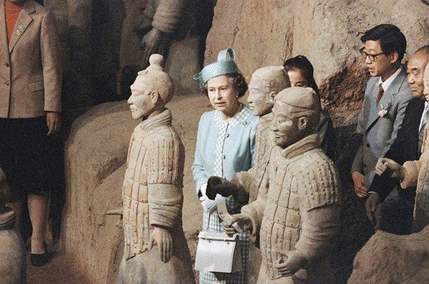 История в фотографиях