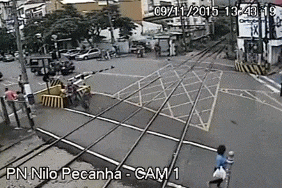 В конце еще остановился на секунду