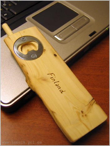 Деревянный мобильный телефон (5 фото)