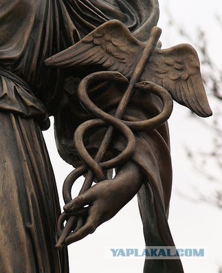 У гроба Папы Иоанна Павла II