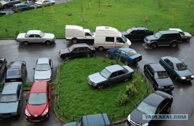 Эта парковка в Германии повышает плотность автомобилей, и заодно облегчает заезд и выезд