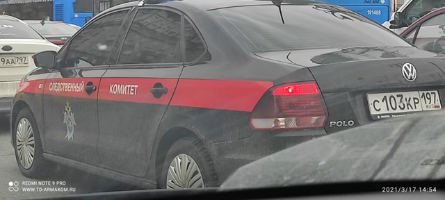 Автомобильные шторки и каркасные сетки приравняли к тонировке