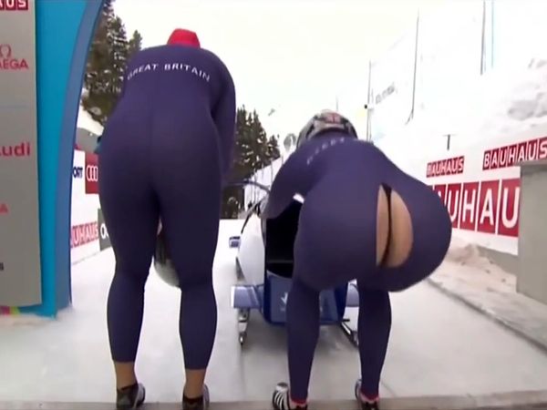 За два месяца в России продано всего 6 шт. “Москвич-3”. Это успех или провал?