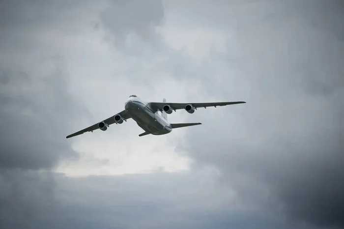 В Иран прибывают военные грузы из России и Китая