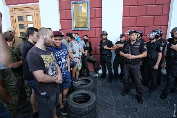 Пожар в детском оздоровительно-спортивном лагере на даче Ковалевского в Одессе: есть  жертвы