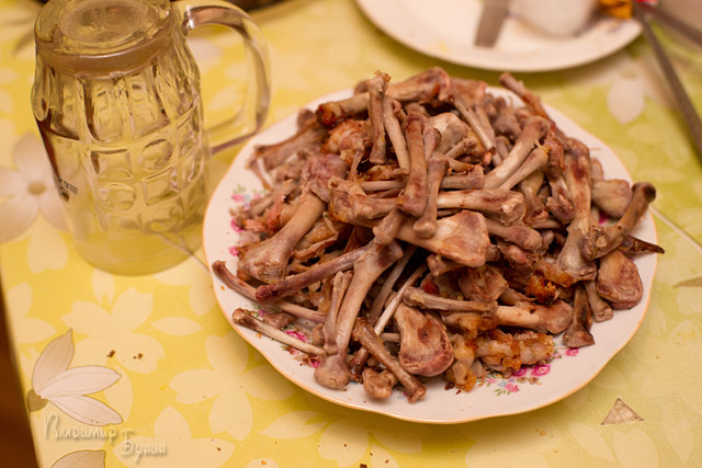 Ноги, хвосты… главное – крылья!, Кура-International–2, куриные крылья