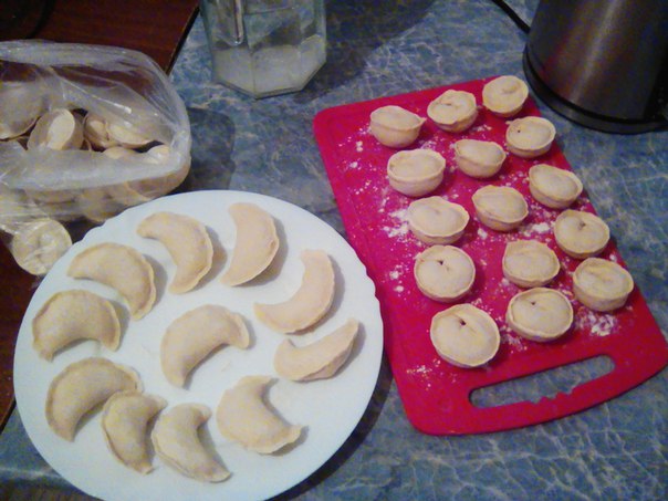 Девушки, которым скучно на работе