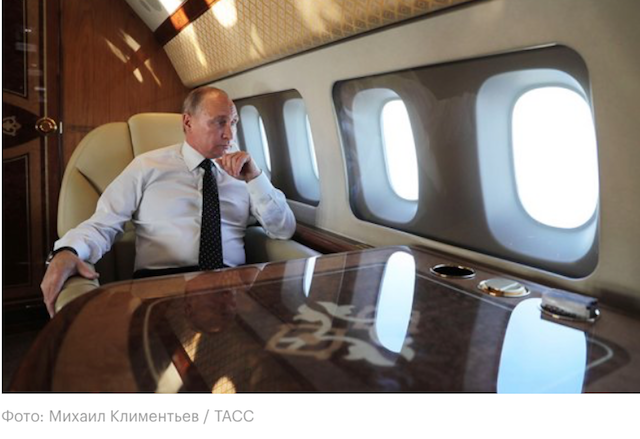 Су-30СМ Сопровождают самолет Путина в небе Сирии.