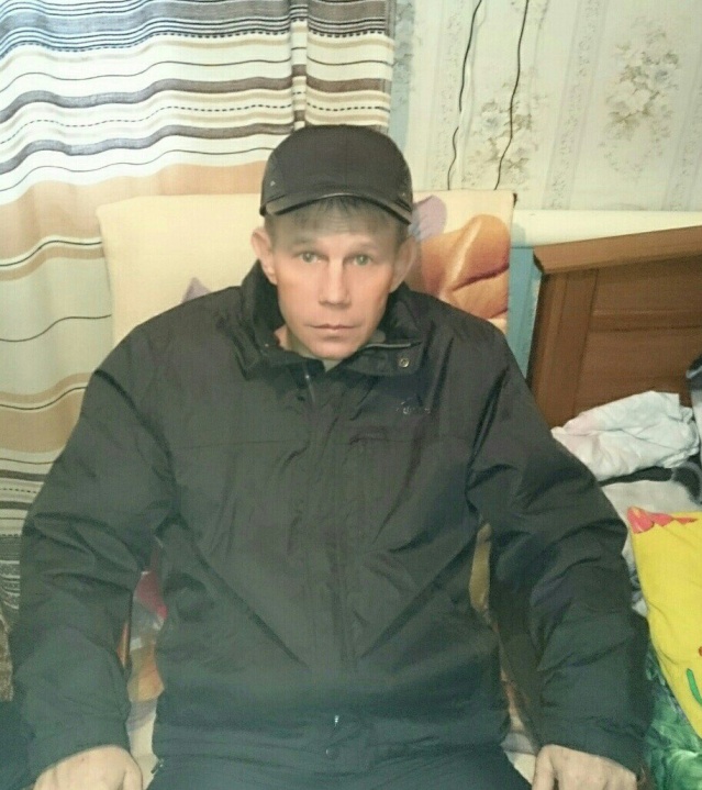 В Волгограде преступник, вооружённый ножом, напал на сотрудника полиции и убил его