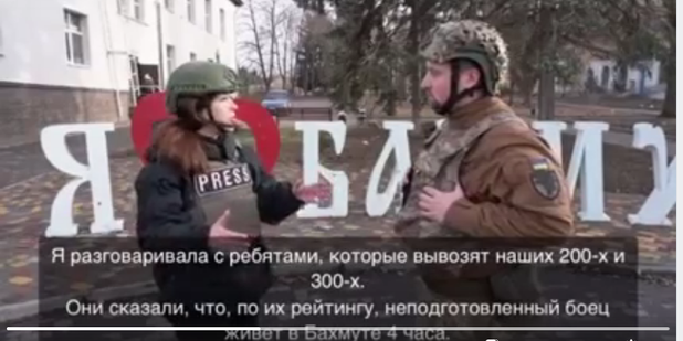 Толпа преградила дорогу послу РФ на мемориальном кладбище в Варшаве, куда он приехал возложить цветы