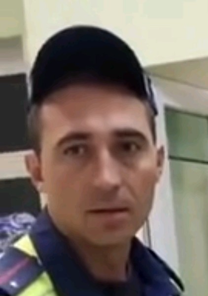 Опять "Когда убьют, тогда и приходите".