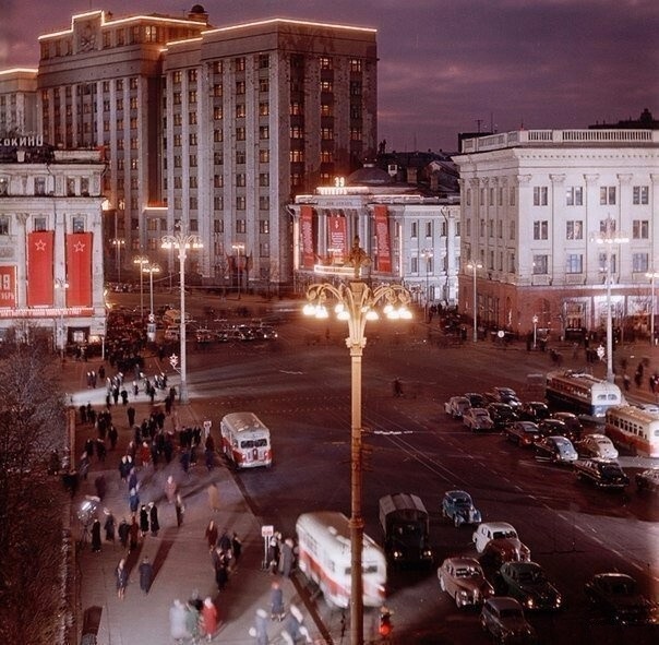 Москва и москвичи. Двадцатый век. 17.06.25
