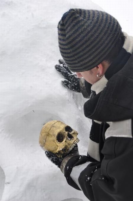 Бедный снежный "Йорик"