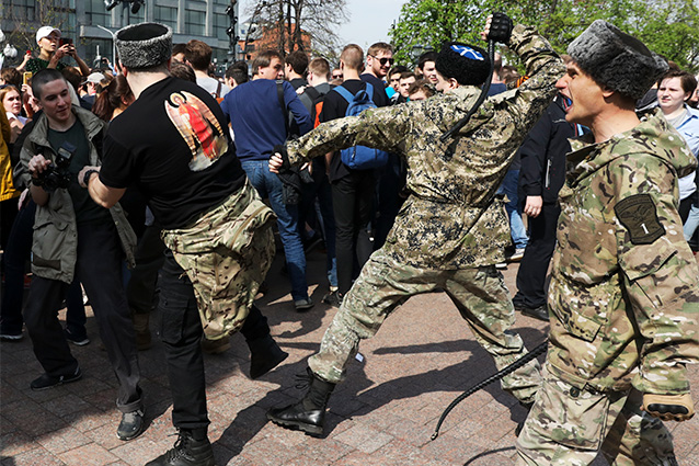Госдума ввела штрафы за дискредитацию добровольцев Росгвардии
