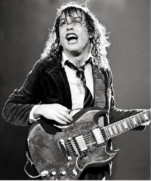 Музыка и музыканты: AC/DC по дороге в АД