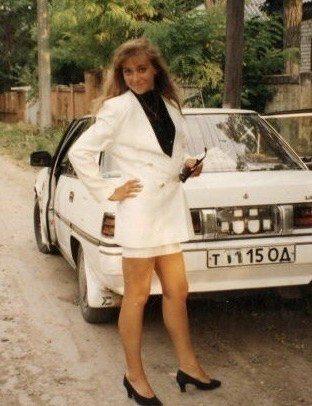 Девчата из 90-х и 00-х