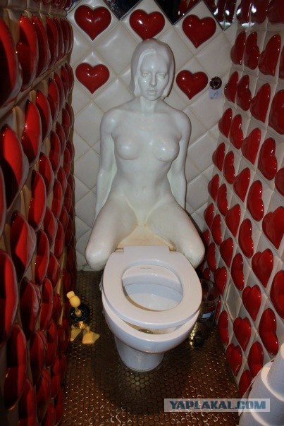 Туалет в Русском ресторане в Лондоне