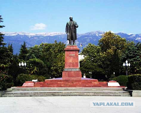 Открыли памятник Сталину
