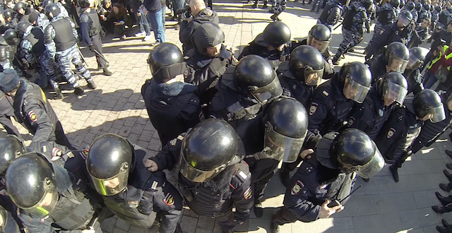 Навального задержали в центре Москвы
