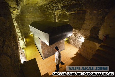 Одни уверены, что Египетские пирамиды построили инопланетяне, другие отрицают. Кто прав?