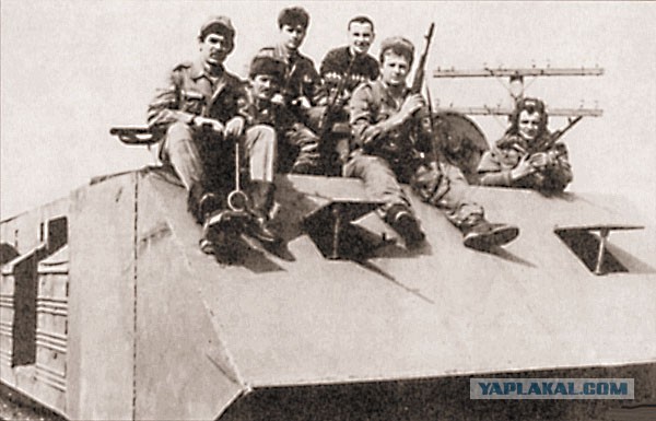 Около 25  ПТС  у ополченцев Луганска