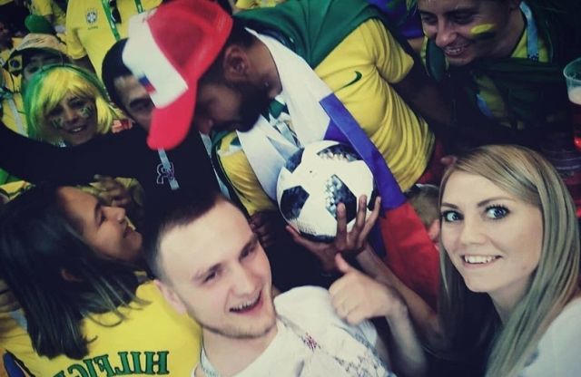 Бразильские болельщики подарили два билета на ЧМ-2018 грустной паре в Ростове-на-Дону