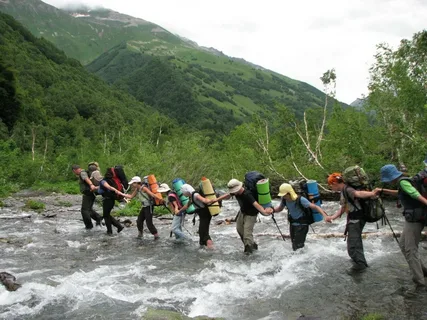 Турпоход мудаков 2. Когда горы прощают