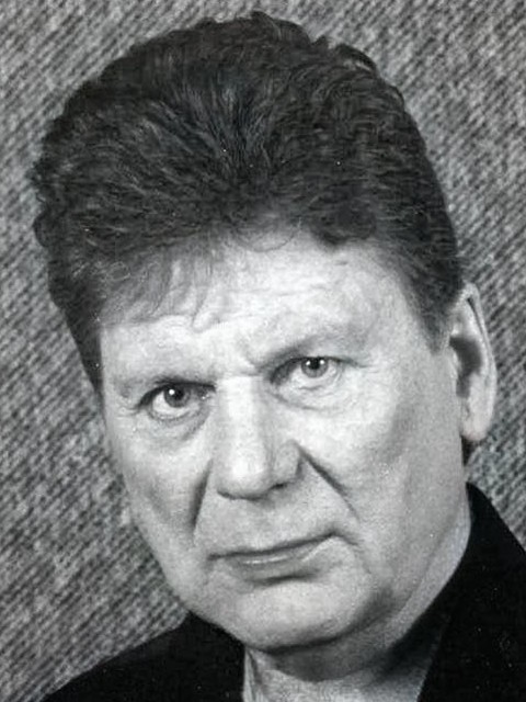 Сегодня лидер группы «Сектор Газа» Юрий Хой отпраздновал бы своё 58-летие