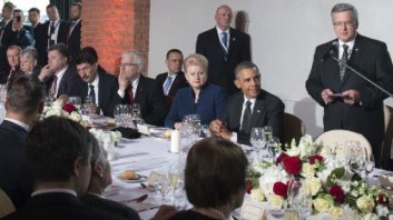Обама встретился с Парашенко в Польше