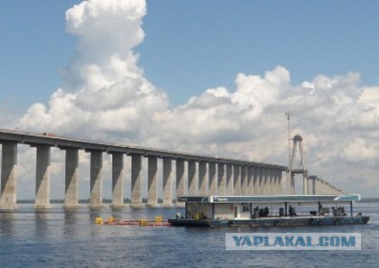 Мост через реку амазонка. Мост через амазонку фото. Мост в бразилии через амазонку. Мост манаус ирандуба. Манаус бразилия амазонка.