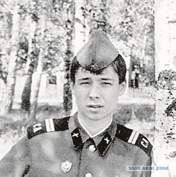 Армейские фото знаменитостей