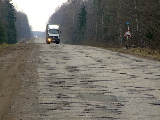 Глава Росавтодора объяснил частый ремонт российских дорог