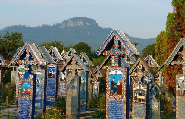 Самые удивительные и красивые кладбища мира