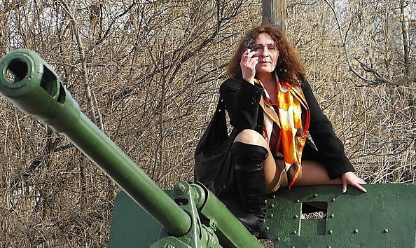 Давай еще вот так меня сфоткай