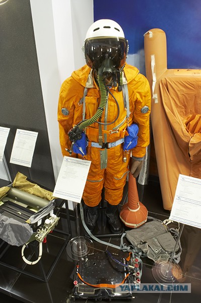 Российский истребитель Су-27 упал в Черное море возле Феодосии