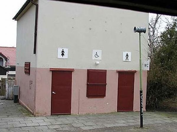 Подборка странных туалетов