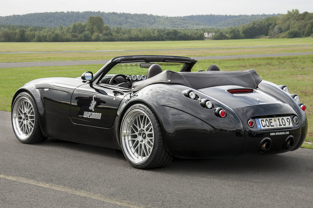 Машина Wiesmann Roadster mf3 марка