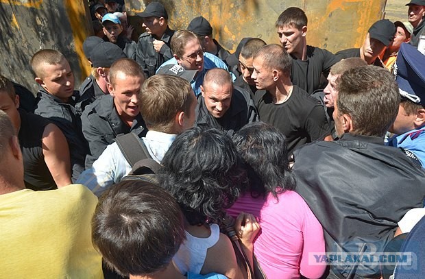 Киевляне отстояли сквер на Березняках
