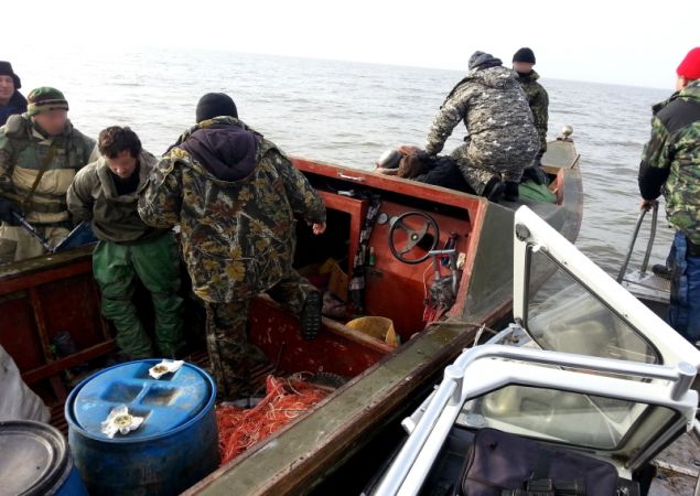 Браконьеры протаранили катер рыбохраны