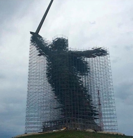 Пятачок, стреляй!