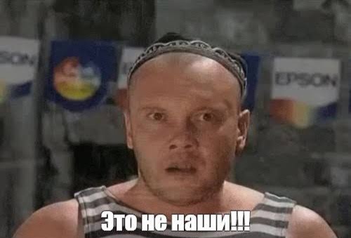 Студентка первого курса училища искусств Ирина Безрукова с подругой на море, 1984 год, СССР