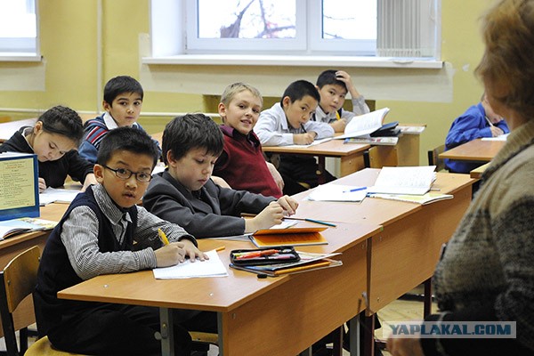 Учителей обяжут проводить уроки толерантности