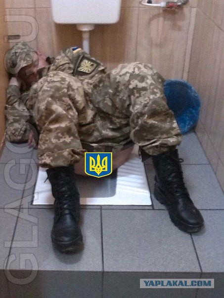 На въезде в Харьков со стороны России роют окопы