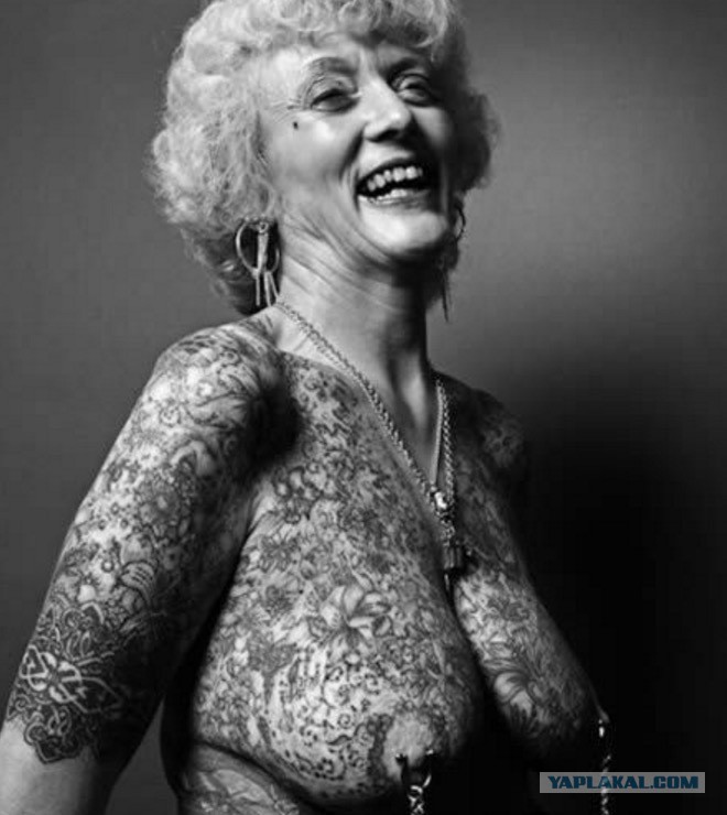Tattoo POV retro grannies